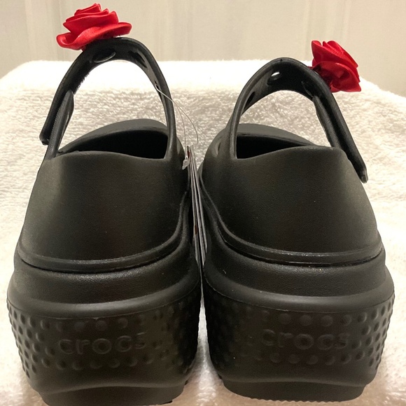 Black Red Rosette Maryjane Crocs Stomp Clog Rubber Slip On Casual Comfort size 8 - Picture 8 of 13